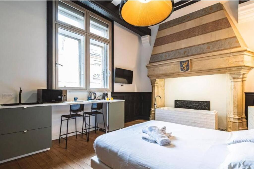 ריימס Fire, Appartement Vue Cathedrale מראה חיצוני תמונה